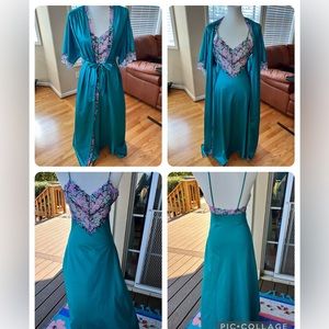 Vintage Union Made Lacey Nightgown Chemise with Matching Robe.